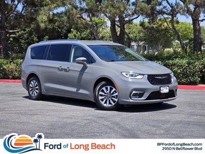 Used 2021 Chrysler Pacifica Touring-L