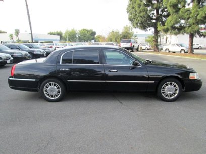 Used 2011 Lincoln Town Car Executive L