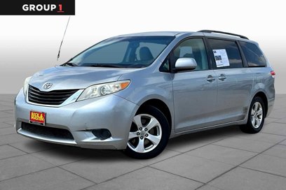 Used 2011 Toyota Sienna LE