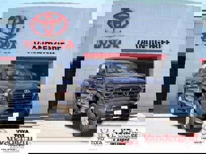 New 2025 Toyota Tacoma SR5