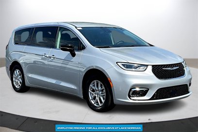 Certified 2024 Chrysler Pacifica Touring-L