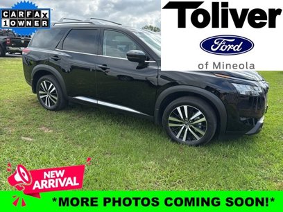Used 2024 Nissan Pathfinder Platinum