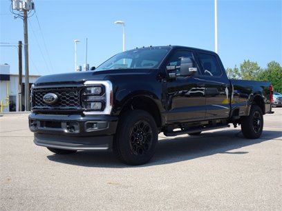 New 2025 Ford F350 4x4 Crew Cab Super Duty