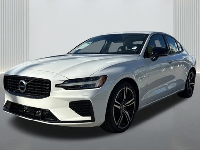 Used 2022 Volvo S60 T8 R-Design Expression w/ Premium Package