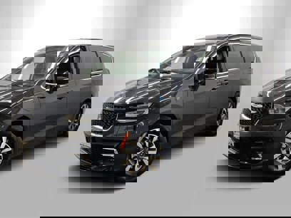 Used 2024 Chrysler Pacifica Select