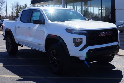 New 2025 GMC Canyon Elevation w/ Convenience Package
