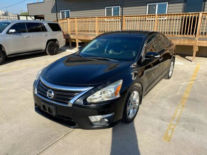 Used 2014 Nissan Altima 2.5 SL w/ Technology Package
