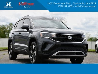 Used 2024 Volkswagen Taos SE w/ Panoramic Sunroof Package