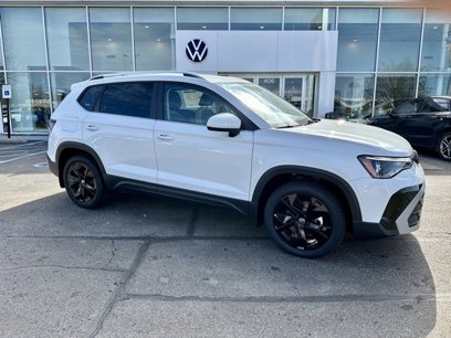 New 2025 Volkswagen Taos SE