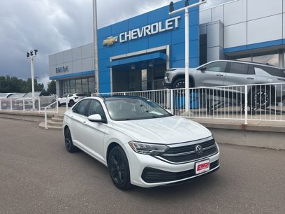 Used 2023 Volkswagen Jetta SE w/ Panoramic Sunroof Package