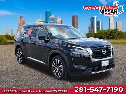 Used 2025 Nissan Pathfinder Platinum