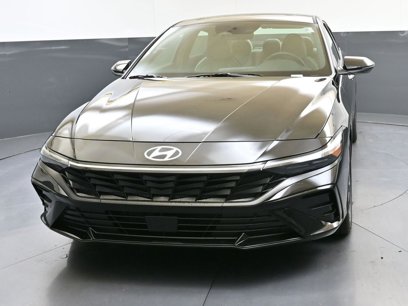 New 2025 Hyundai Elantra Limited
