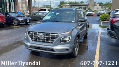 New 2024 Hyundai Venue Limited