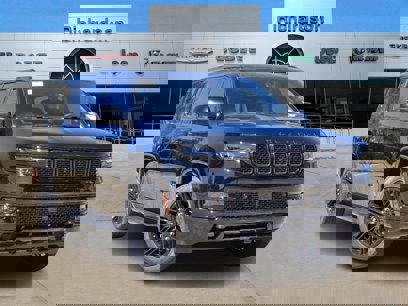 New 2025 Jeep Wagoneer Series II w/ Convenience Group I