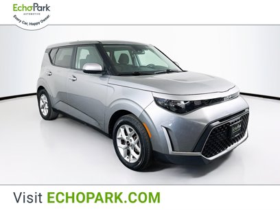 Used 2023 Kia Soul LX w/ Option Group 015