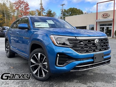 New 2024 Volkswagen Atlas Cross Sport SEL Premium R-Line