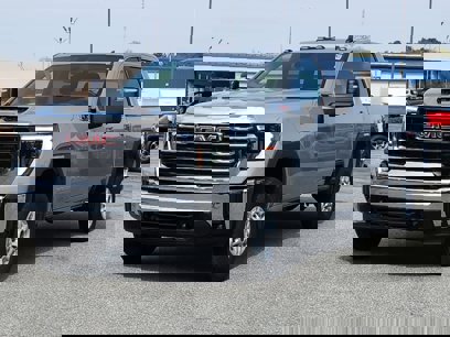 New 2025 GMC Sierra 2500 SLE w/ SLE Convenience Package