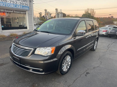 Used 2015 Chrysler Town & Country Touring-L w/ Driver Convenience Group