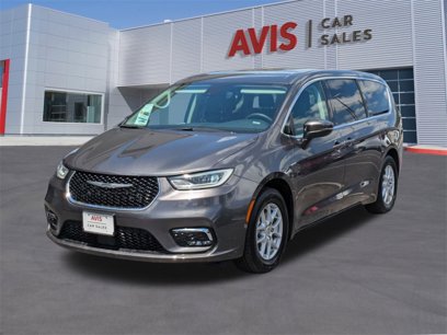 Used 2023 Chrysler Pacifica Touring-L