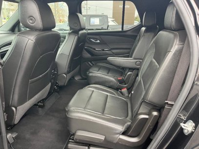 Used 2022 Chevrolet Traverse LT