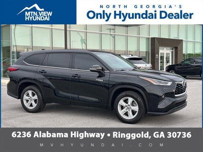 Used 2021 Toyota Highlander LE