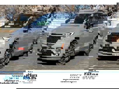 New 2025 Chrysler Pacifica Limited w/ Trailer Tow Group