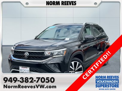 Used 2024 Volkswagen Taos SE w/ Panoramic Sunroof Package