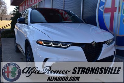 New 2025 Alfa Romeo Tonale w/ Premium Package