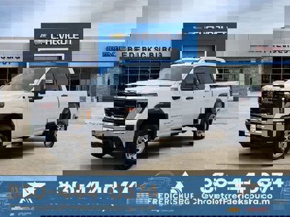 New 2025 GMC Sierra 3500 Pro w/ Convenience Package