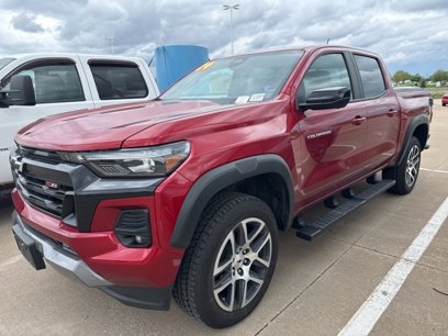 Used 2024 Chevrolet Colorado Z71 w/ Z71 Convenience Package 2