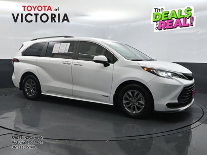 Used 2021 Toyota Sienna LE