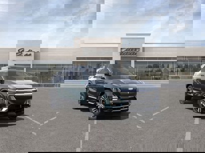 New 2024 Cadillac Lyriq Luxury