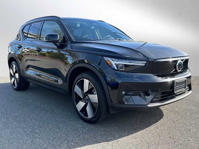 New 2025 Volvo EX40 Plus w/ Climate Package