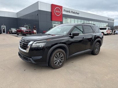Used 2024 Nissan Pathfinder SV
