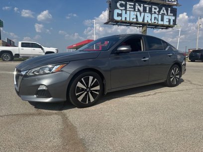 Used 2022 Nissan Altima 2.5 SV w/ SV Premium Package