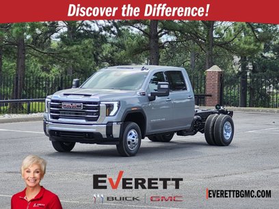New 2025 GMC Sierra 3500 SLE w/ SLE Convenience Package