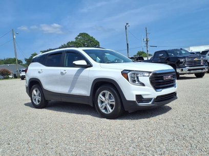 Used 2022 GMC Terrain SLE w/ Driver Convenience Package