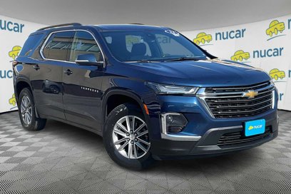 Used 2023 Chevrolet Traverse LT