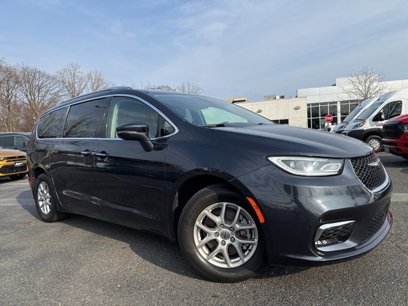 Used 2021 Chrysler Pacifica Touring-L