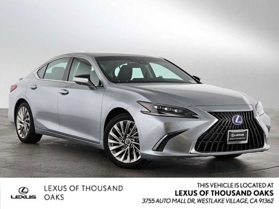 Used 2022 Lexus ES 300h w/ Luxury Package