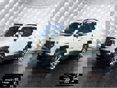Used 2016 Jeep Renegade Latitude w/ Cold Weather Group