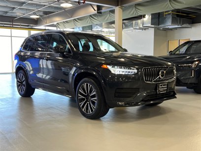 Used 2022 Volvo XC90 T6 Momentum w/ Climate Package
