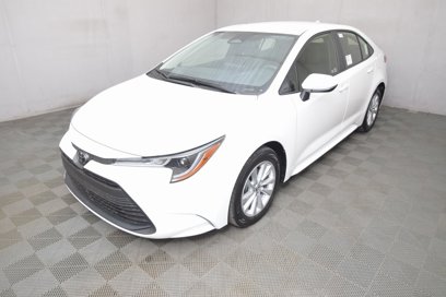 New 2025 Toyota Corolla LE