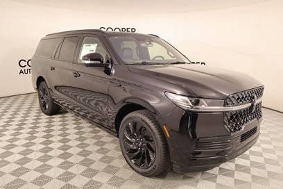 New 2025 Lincoln Navigator L Reserve w/ Jet Appearance Package