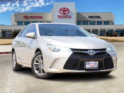 Used 2016 Toyota Camry SE w/ Moonroof Package