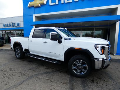 New 2025 GMC Sierra 2500 SLT w/ SLT Premium Package