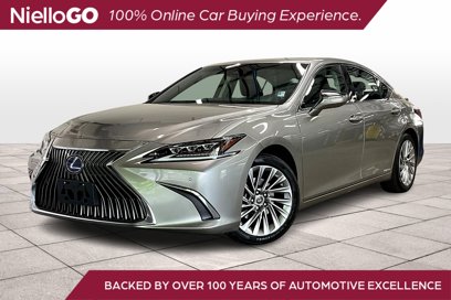 Used 2020 Lexus ES 300h w/ Luxury Package