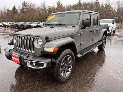 Used 2021 Jeep Gladiator Overland w/ Popular Equipment Package