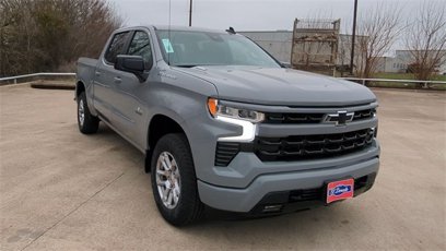 New 2025 Chevrolet Silverado 1500 RST w/ LPO, Dark Essentials Package