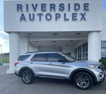 Used 2024 Ford Explorer XLT w/ Equipment Group 202A